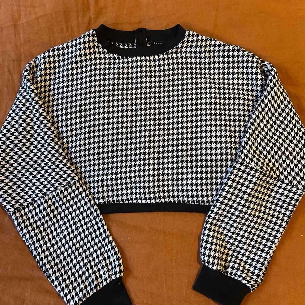 SHEIN Black and White Houndstooth Top